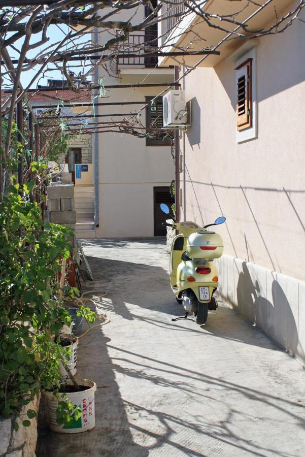 Apartments With A Parking Space Supetar, Brac - 6037 エクステリア 写真